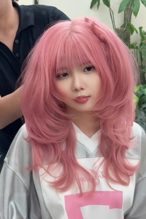 Hair color suitable for district 7 trends