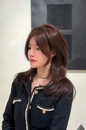 Beautiful Korean Standard Hairstyle Setting in District 7, Long-lasting Style at Traky Hair Salon