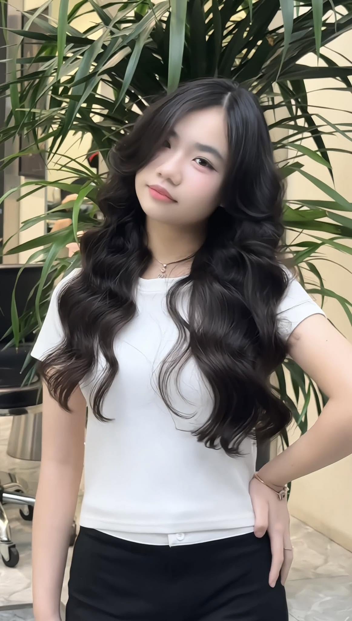 Uốn Tóc Quận 7 Đẹp Tự Nhiên – NURI Hair Studio