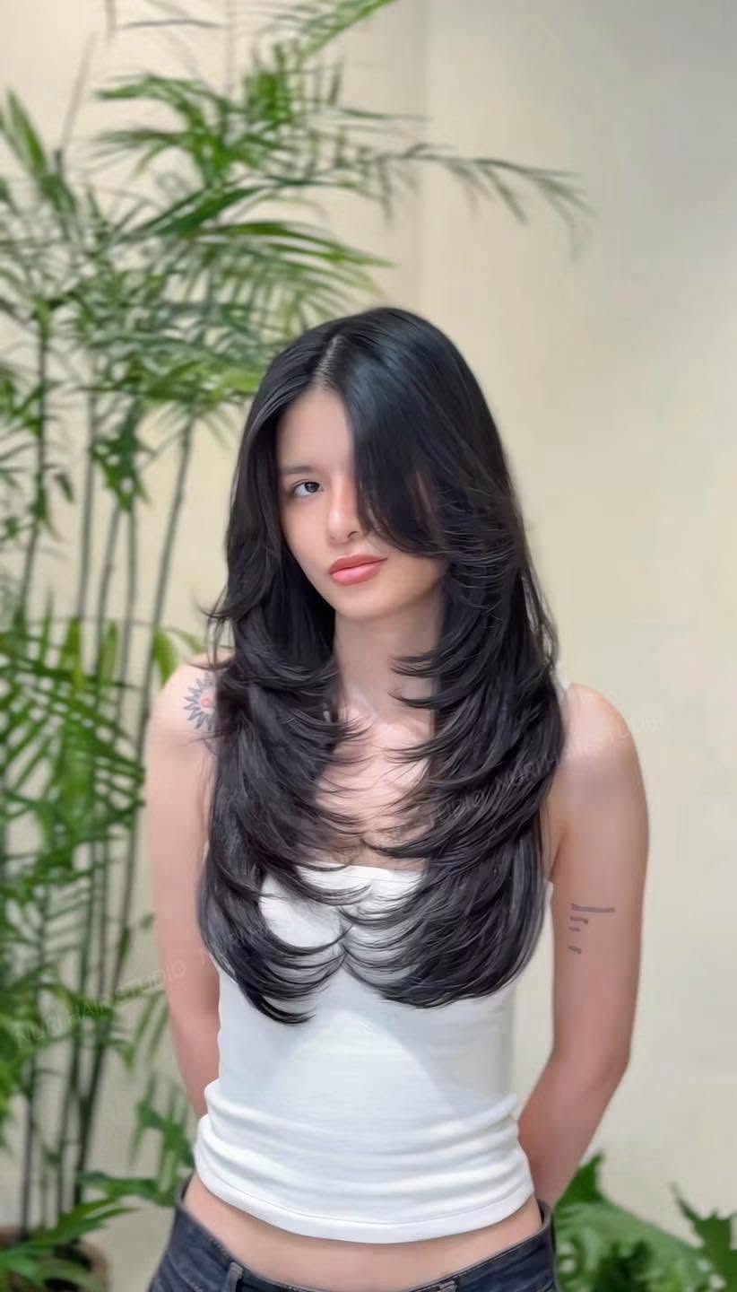 Chọn Kiểu Uốn Theo Khuôn Mặt: Tròn, Dài, Vuông, Trái Xoan (Quận 7)